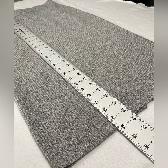 GAP Grey Ribbed Knit Below Knee Length Pull On Skirt Size S #1445 - Picture 9 of 10